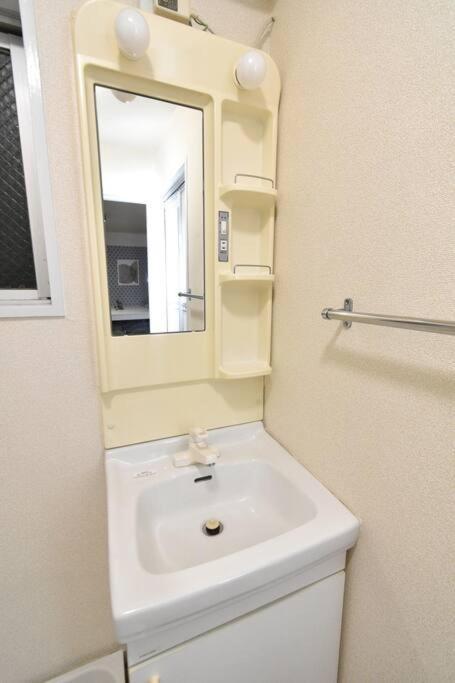 ゆったり1Ldkで最大8人まで宿泊可能！博多駅・キャナルも徒歩圏内！コンビニ・スーパー徒歩１分！ Sumiyoshi  Экстерьер фото